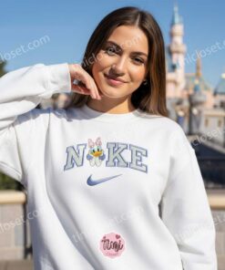 Cute Daisy Duck Embroidered Sweatshirt, Walt Disney Embroidered Hoodie, Cartoon Embroidered T shirt (2)