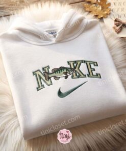 Bass Fish Embroidered Sweatshirt, Animal Embroidered Shirt, The Ultimate Gift for Bass Fishing Enthusiasts 1 Bass Fish Embroidered Sweatshirt, Animal Embroidered Shirt, The Ultimate Gift for Bass Fishing Enthusiasts(3)