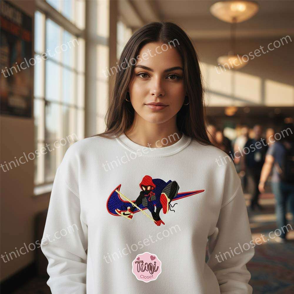 Marvel Cinematic Universe Spider-Man Embroidered Crewneck Hoodie & T-Shirt Marvel Cinematic Universe Spider-Man Embroidered Crewneck Hoodie & T-Shirt