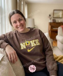 Funny SpongeBob Embroidered Sweatshirt, SpongeBob SquarePants Cartoon Character Tee, Galentine Gift Ideas (2)