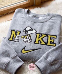 Superhero Snoopy and Woodstock Embroidered Sweatshirt, Sending A Hug Gift, Just Because Gift For Him 1 Superhero Snoopy and Woodstock Embroidered Sweatshirt, Sending A Hug Gift, Just Because Gift For Him (3)