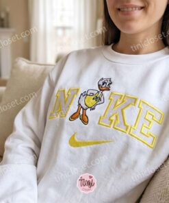 Daisy Duck Embroidered Sweatshirt, Disney Characters Embroidered T-shirt, Cartoon Embroidered Hoodie 1 Daisy Duck Embroidered Sweatshirt, Disney Characters Embroidered T shirt, Cartoon Embroidered Hoodie (1)