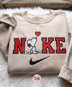 Snoopy With Heart Embroidered Shirt, The Peanuts Cartoon Embroidered Hoodie, Unique Valentine's Day Gift Ideas (4)