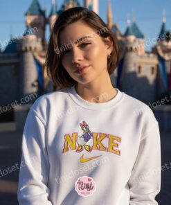 Daisy Duck Embroidered Sweatshirt, T Shirt & Hoodie (3)