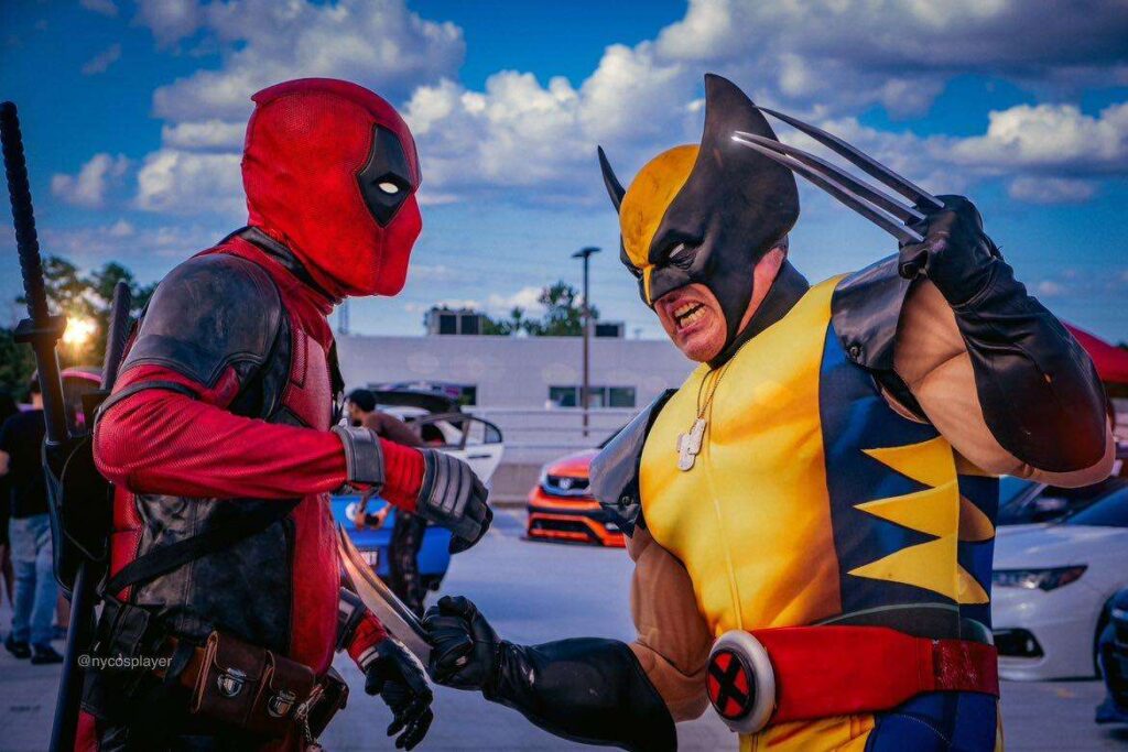 This cosplay is definitely born for boy BFF couples.