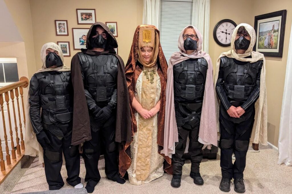 Isn't this Dune family cosplay so dope?