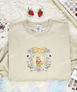 Pooh Coquette Frame Embroidered Shirt, Disney Characters Embroidered Hoodie, Cartoon Embroidered T Shirt (3)