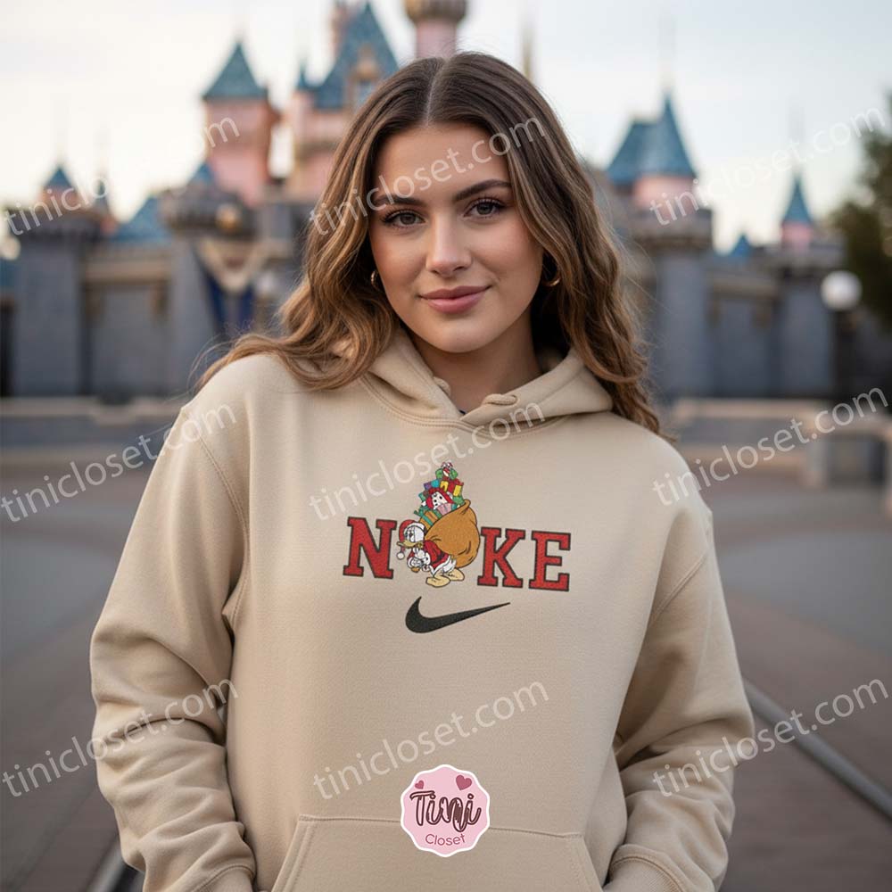Donald Duck Christmas Embroidered Sweatshirt Hoodie T-shirt Donald Duck Christmas Embroidered Sweatshirt Hoodie T-shirt