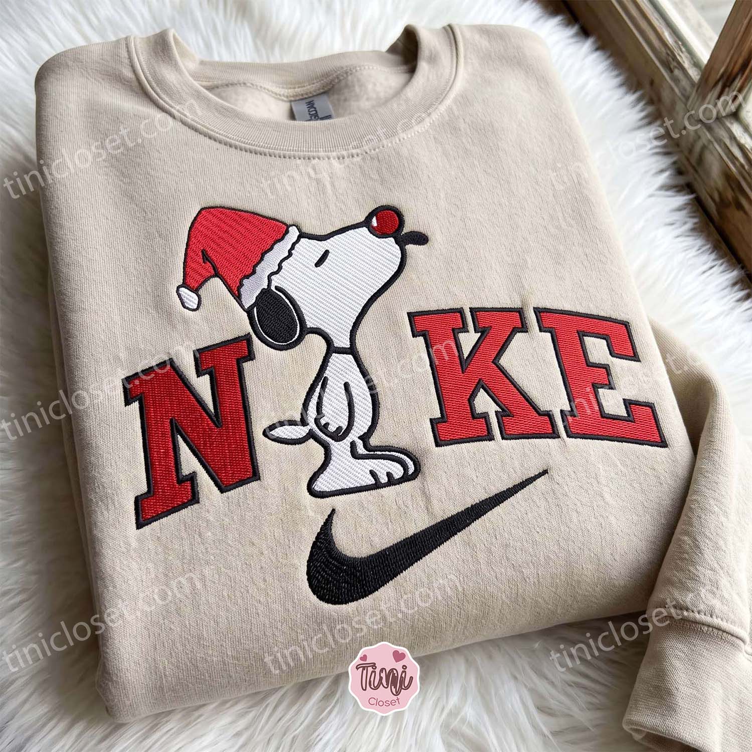 Christmas Snoopy Embroidered Sweatshirt, Peanuts Embroidered Shirt, Best Christmas Day Gift Ideas Christmas Snoopy Embroidered Sweatshirt, Peanuts Embroidered Shirt, Best Christmas Day Gift Ideas