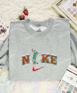 Caterpillar Xmas Embroidered Shirt, Disney Alice In Wonderland Characters Embroidered Hoodie, Best Christmas Gift (2)