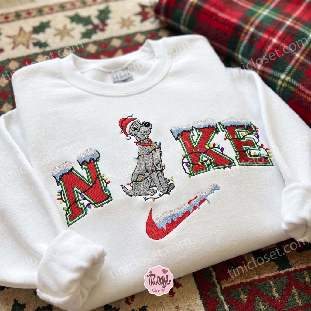 Tramp Xmas Embroidered Shirt, Lady And The Tramp Characters Embroidered Hoodie, Disney Embroidered Sweatshirt, Best Christmas Gift