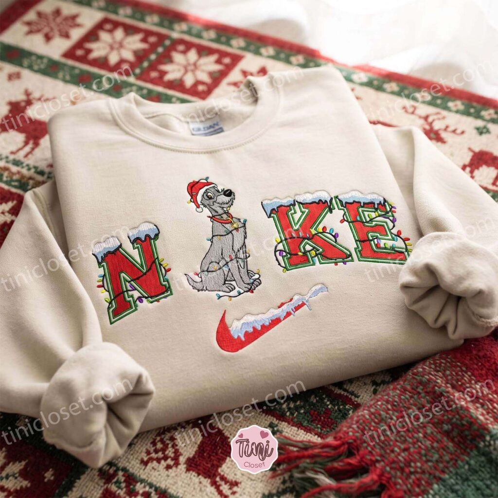 Tramp Xmas Embroidered Shirt, Lady And The Tramp Characters Embroidered Hoodie, Disney Embroidered Sweatshirt, Best Christmas Gift