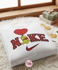 Winne the Pooh Holding Heart Balloon Embroidered Sweater, Disney Cartoon Embroidered Crewneck, Valentine’s Day Gifts