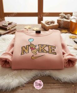 Winnie the Pooh Holding Balloon Embroidered Sweater, Disney Cartoon Embroidered Crewneck, Best Birthday Gifts 1 Winnie the Pooh Holding Balloon Embroidered Sweater, Disney Cartoon Embroidered Crewneck, B (3)