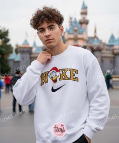 Christmas Donald Duck Embroidered Sweatshirt, Retro Disney Holiday Apparel, Festive Xmas Character Crewneck, Holiday Gift for Him Her (1)