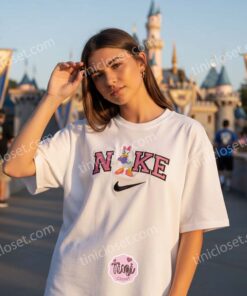 Daisy Duck Pink Bow Embroidered Hoodie, Retro Disney Character Sweatshirt, Vintage Style Cartoon Apparel, Birthday Gift for Her. (3)