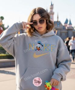 Donald Duck Duckling Embroidered Hoodie, Retro Disney Character Sweatshirt, Vintage Style Cartoon Apparel, Birthday Gift for Him Her (2)