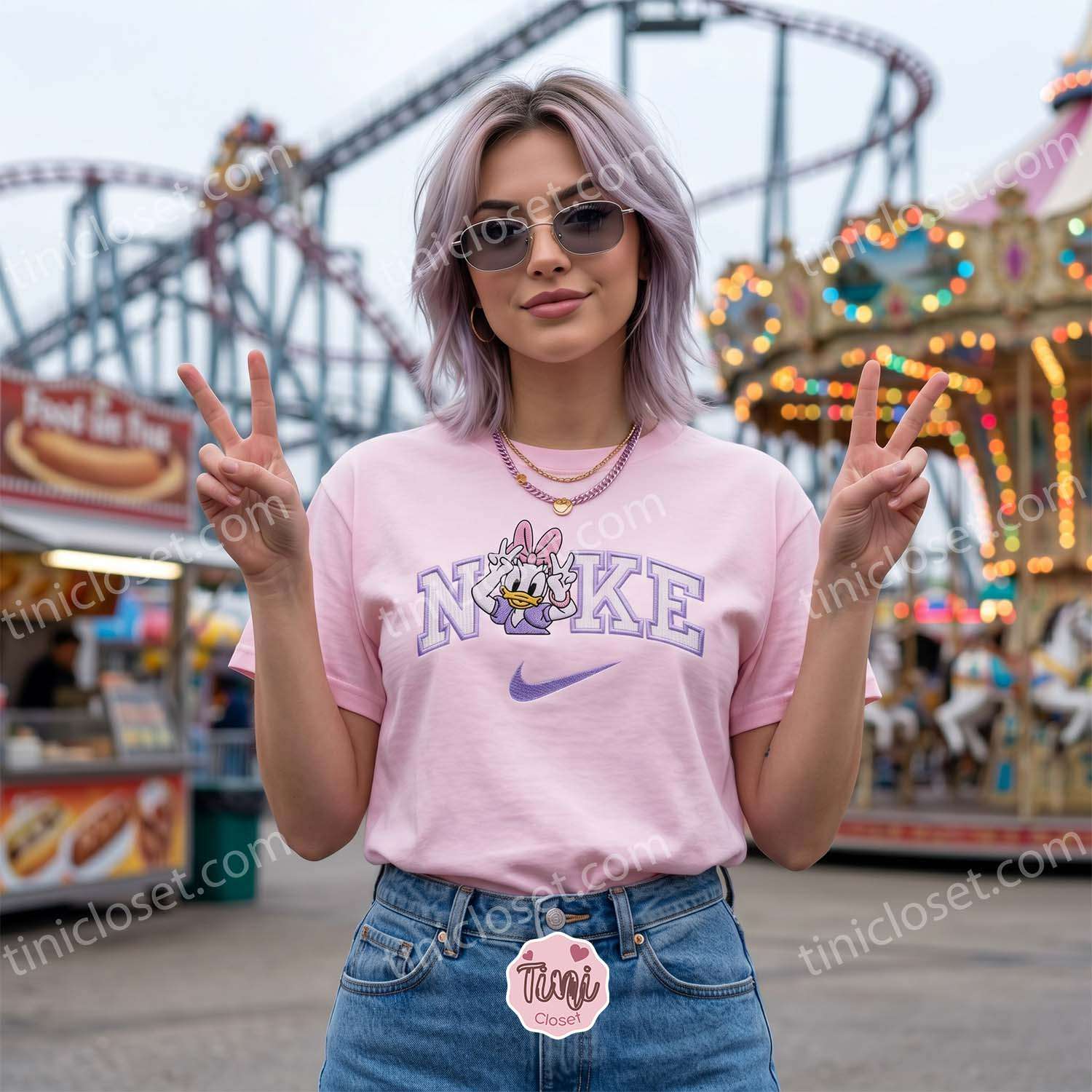 Daisy Duck Say Hi Embroidered Sweatshirt, Disney Characters Embroidered T-shirt, Cartoon Embroidered Hoodie Daisy Duck Say Hi Embroidered Sweatshirt, Disney Characters Embroidered T-shirt, Cartoon Embroidered Hoodie