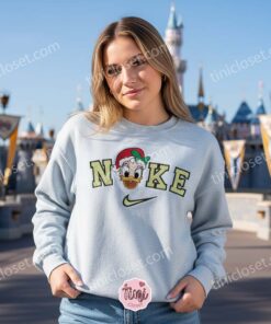 Christmas Daisy Duck Embroidered Sweatshirt & Hoodie, Custom Disney Fan Apparel, Cozy Gifts For Girlfriend (2)