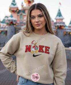 Christmas Donald Duck Embroidered Sweatshirt, Festive Winter Holiday Hoodie, Cozy Gifts For Girlfriend and Boyfriend (2)