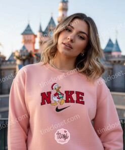 Christmas Donald Duck Embroidered Sweatshirt, Festive Winter Holiday Hoodie, Cozy Gifts For Girlfriend and Boyfriend (3)