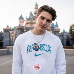 Retro Cartoon Donald Duck Peace Sign Embroidered Sweatshirt, Nostalgic Character Crewneck, Boyfriend Hoodie Gift (1) Retro Cartoon Donald Duck Peace Sign Embroidered Sweatshirt, Nostalgic Character Crewneck, Boyfriend Hoodie Gift (1)