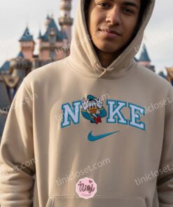 Retro Cartoon Donald Duck Peace Sign Embroidered Sweatshirt, Nostalgic Character Crewneck, Boyfriend Hoodie Gift (2)