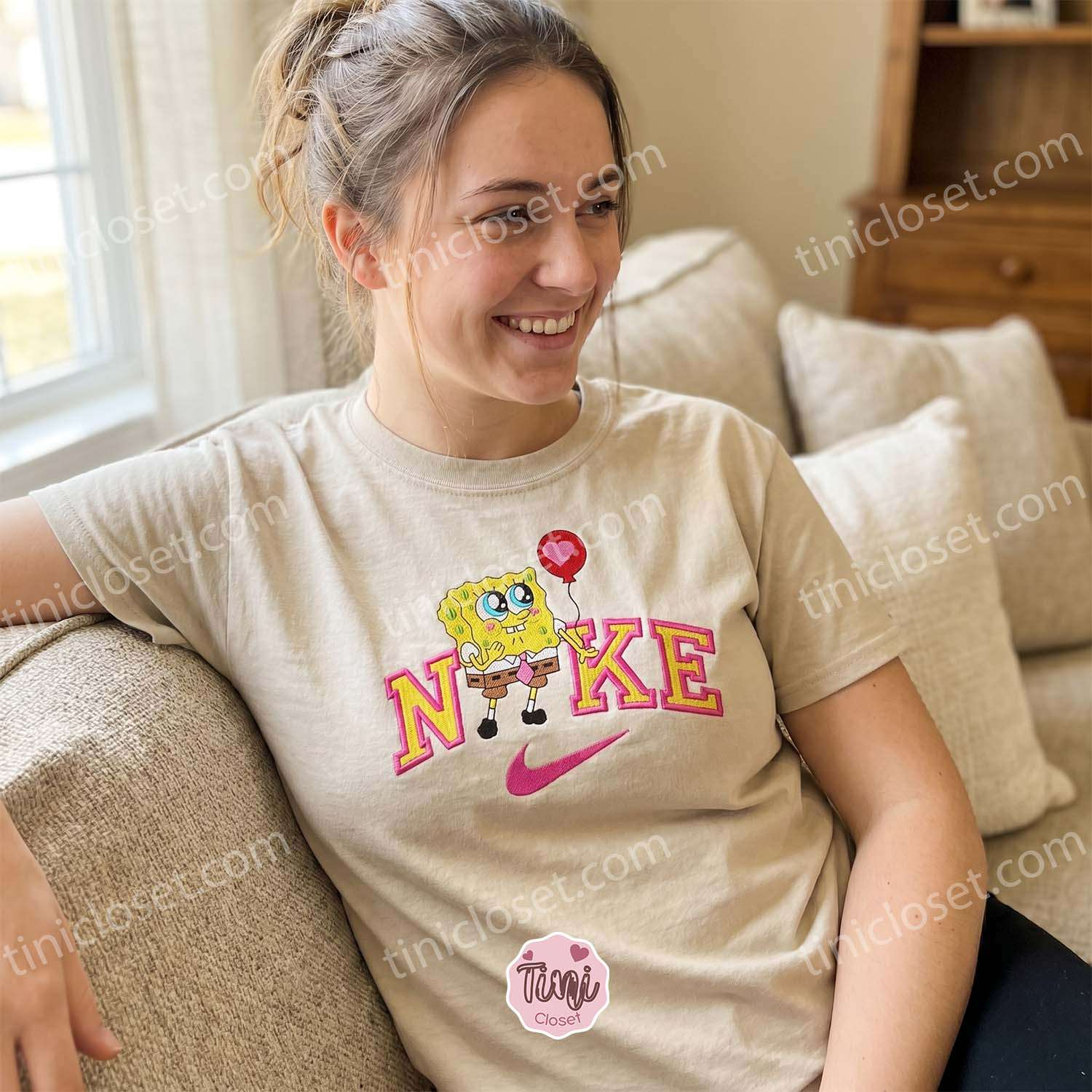 SpongeBob Heart Balloon Embroidered Sweatshirt, Cute Valentine T-shirt, Matching Nostalgic Character Hoodies SpongeBob Heart Balloon Embroidered Sweatshirt, Cute Valentine T-shirt, Matching Nostalgic Character Hoodies