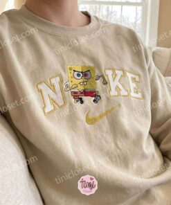 Split Face Good and Evil SpongeBob Embroidered Sweatshirt, Cartoon Embroidered Hoodie, Galentine Gift Ideas (3)