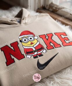 Dave Minion Santa Claus Embroidered Sweatshirt, Minions Movie Embroidered Shirt, Best Christmas Day Gift Ideas 2 Dave Minion Santa Claus Embroidered Sweatshirt, Minions Movie Embroidered Shirt, Best Christmas Day Gift Ideas (3)