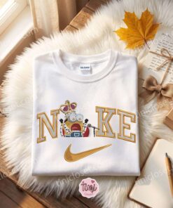King Bob Minion Embroidered Hoodie, Minions Movie Embroidered Sweatshirt, Unique Gift Ideas For Family And Friends (2)