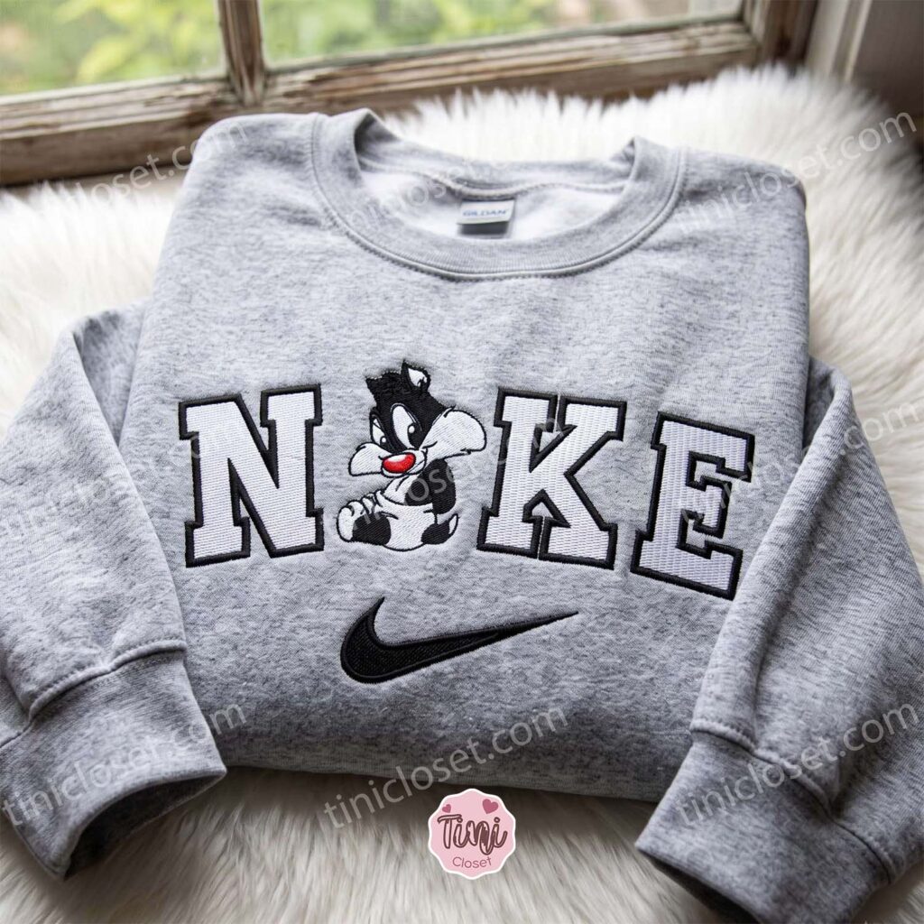 Sylvester the Cat Embroidered Shirt, Looney Tunes and Merrie Melodies Embroidered T-shirt, Cartoon Characters Embroidered Sweatshirt, Galentine Gift Ideas