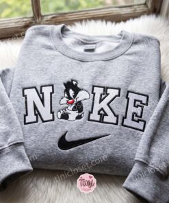 Sylvester the Cat Embroidered Shirt, Looney Tunes and Merrie Melodies Embroidered T shirt, Cartoon Characters Embroidered Sweatshirt, Galentine Gift Ideas (2)