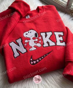 Snoopy Heart Embroidered Sweatshirt, The Peanuts Cartoon Embroidered Hoodie, Matching Couples Shirts (1)