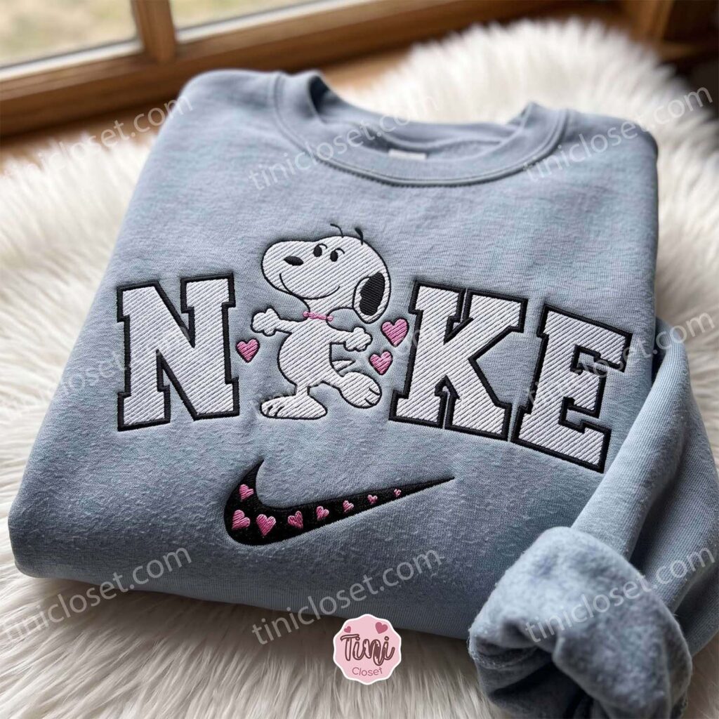 Snoopy Love Heart Embroidered Sweatshirt, The Peanuts Cartoon Embroidered Hoodie, Matching Couples Shirts Snoopy Love Heart Embroidered Sweatshirt, The Peanuts Cartoon Embroidered Hoodie, Matching Couples Shirts