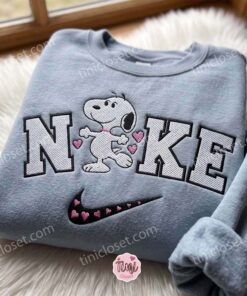 Snoopy Love Heart Embroidered Sweatshirt, The Peanuts Cartoon Embroidered Hoodie, Matching Couples Shirts 1 Snoopy Heart Embroidered Sweatshirt, The Peanuts Cartoon Embroidered Hoodie, Matching Couples Shirts (2)