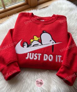 Snoopy And Woodstock Just Do It Embroidered Sweatshirt, Just Because Gift For Him, Cozy Gifts For Girlfriend 2 Snoopy And Woodstock Just Do It Embroidered Sweatshirt, Just Because Gift For Him, Cozy Gifts For Girlfriend (4)