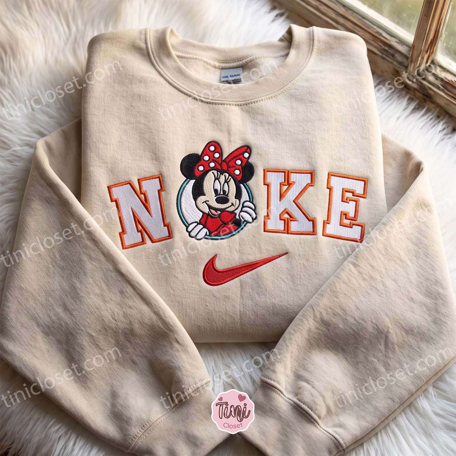 Minnie Mouse Embroidered Crewneck, Disney Characters Embroidered Shirt, The Perfect Cozy Gifts For Girlfriend Minnie Mouse Embroidered Crewneck, Disney Characters Embroidered Shirt, The Perfect Cozy Gifts For Girlfriend