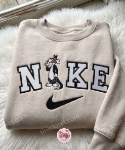 Baby Sylvester Looney Tunes Embroidered Sweatshirt, Cartoon Embroidered Hoodie, Just Because Gift For Him, Cozy Gifts For Girlfriend (3)