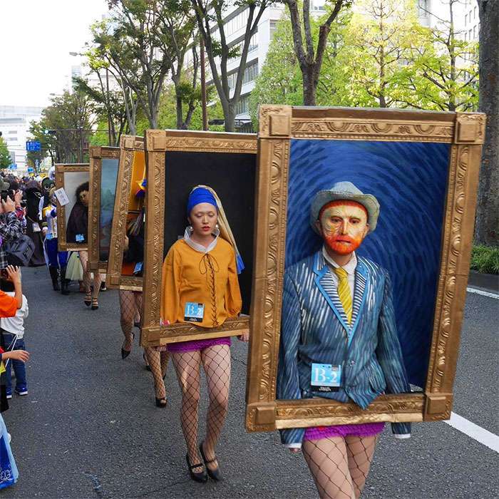 Living famous paintings costumes