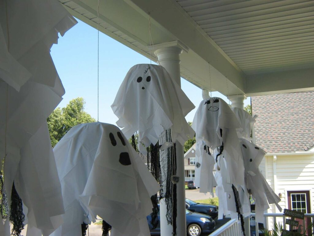 Easy ghostly window curtains