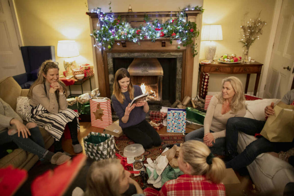 christmas gift exchange ideas for big families feature min